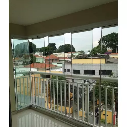 شیشه تاشو بالکن